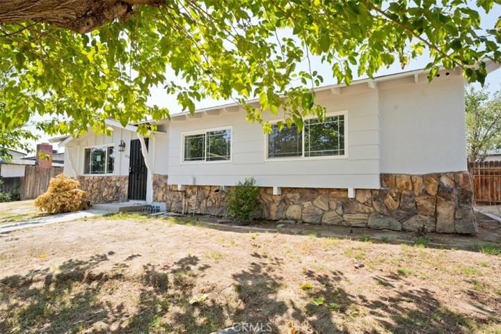 4024 Columbus, Bakersfield, California 93306