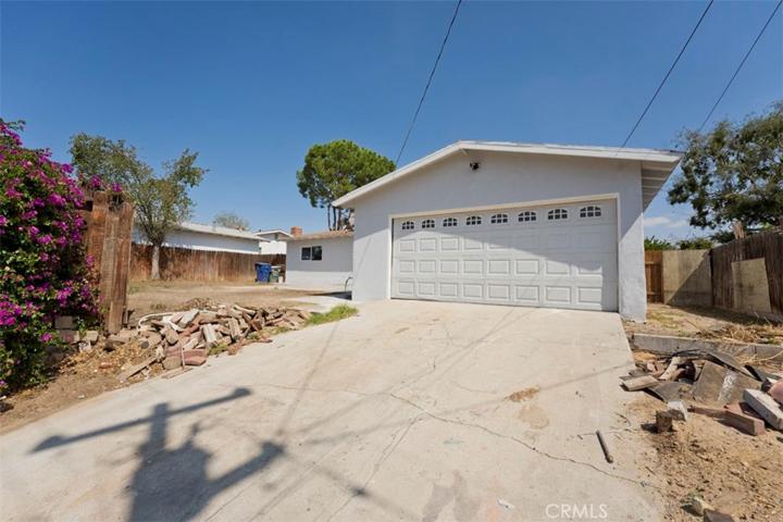 4024 Columbus, Bakersfield, California 93306
