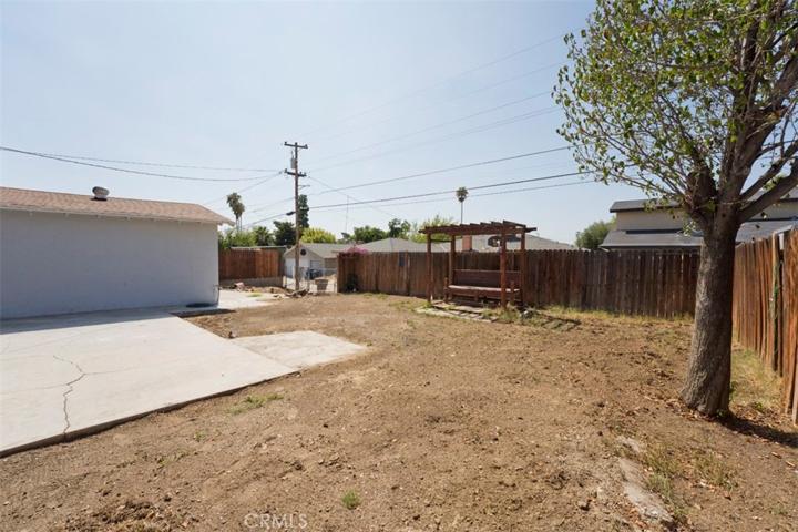 4024 Columbus, Bakersfield, California 93306