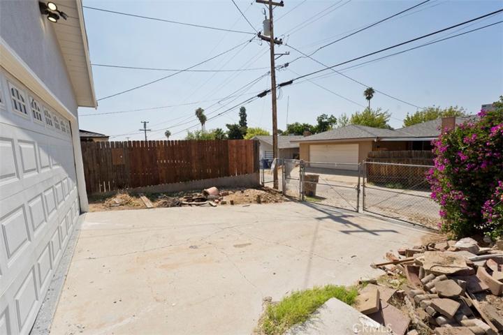 4024 Columbus, Bakersfield, California 93306