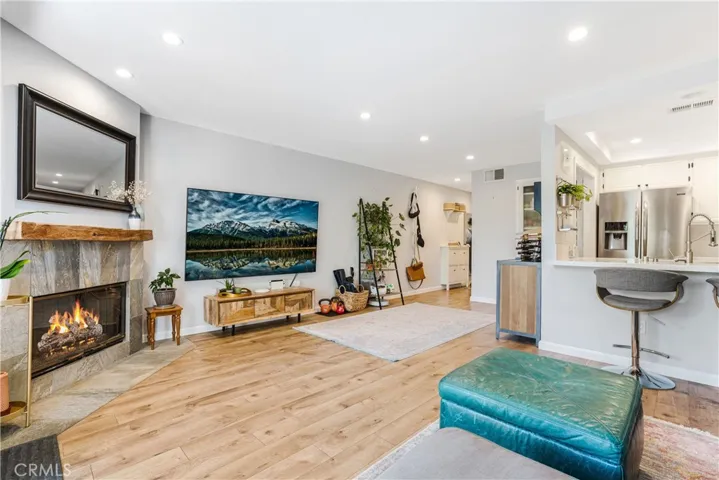 2731 Erringer Road Unit 88, Simi Valley, California 93065