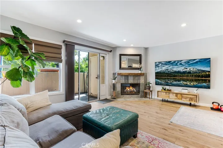 2731 Erringer Road Unit 88, Simi Valley, California 93065