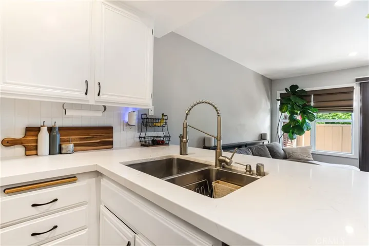 2731 Erringer Road Unit 88, Simi Valley, California 93065