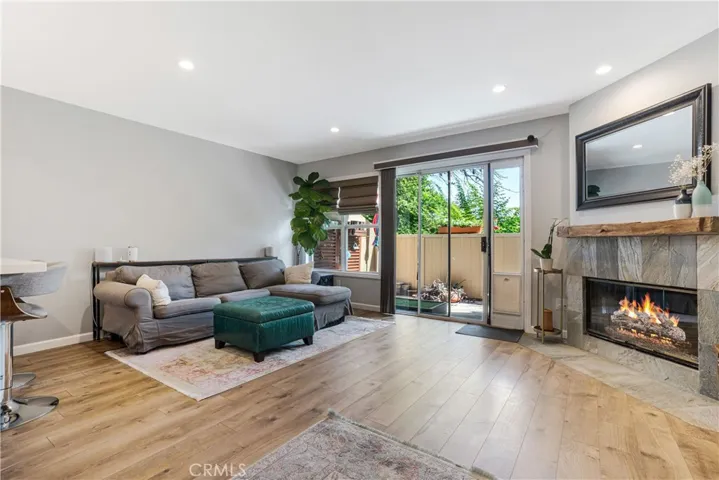 2731 Erringer Road Unit 88, Simi Valley, California 93065