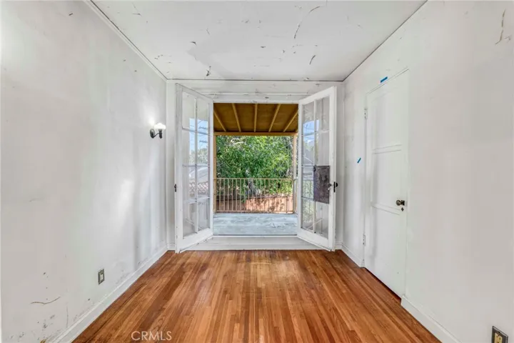 10520 Ashton Avenue, Los Angeles, California 90024