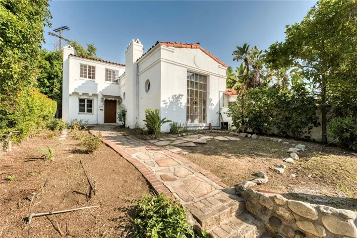 10520 Ashton Avenue, Los Angeles, California 90024
