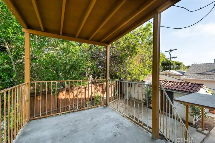 10520 Ashton Avenue, Los Angeles, California 90024