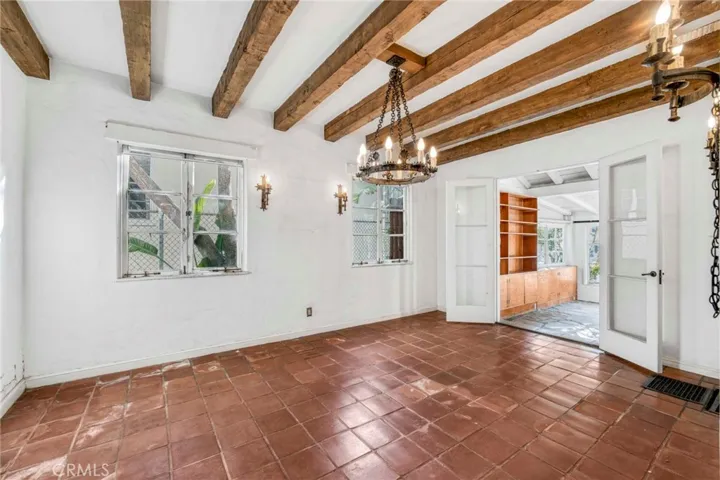 10520 Ashton Avenue, Los Angeles, California 90024