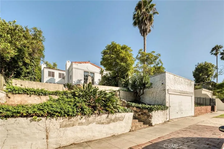 10520 Ashton Avenue, Los Angeles, California 90024