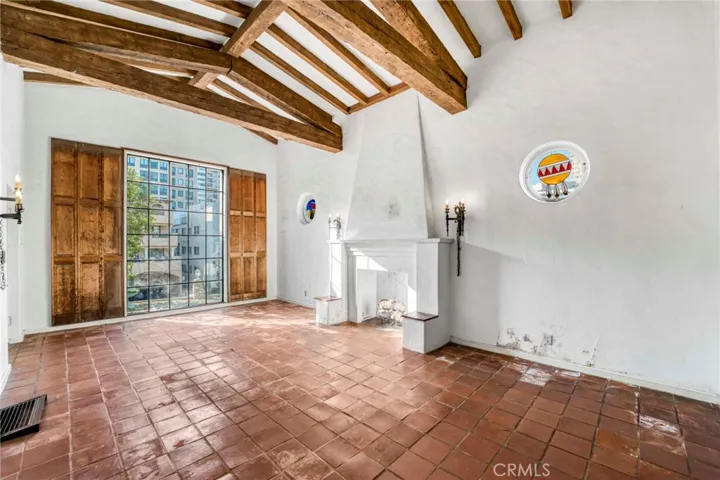 10520 Ashton Avenue, Los Angeles, California 90024