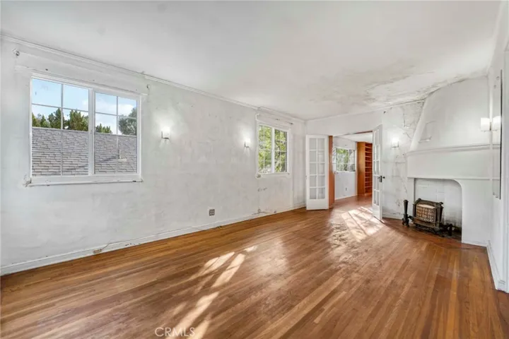 10520 Ashton Avenue, Los Angeles, California 90024