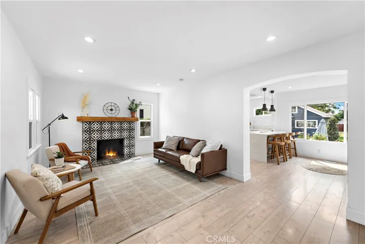 536 W Washington Boulevard, Pasadena, California 91103