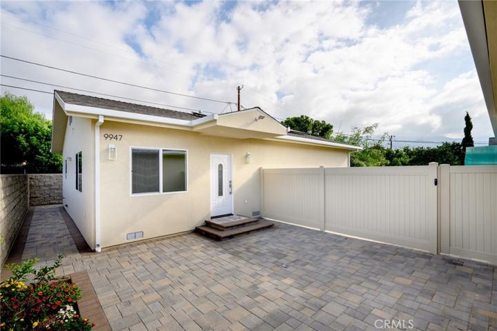 9947 Covello Street, Burbank, California 91504