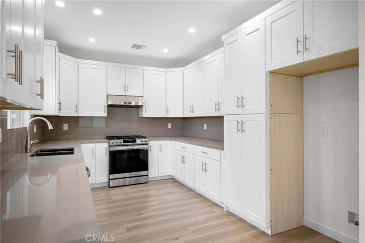 9947 Covello Street, Burbank, California 91504