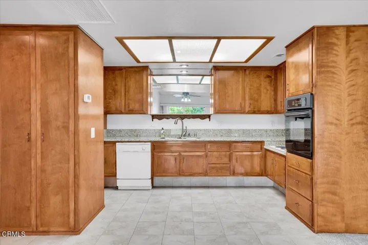 21-13660 Annandale Drive-21