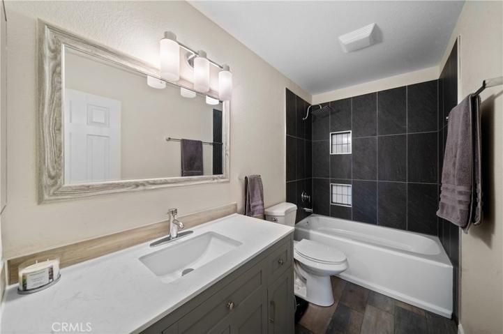 Upstairs guest bathroom