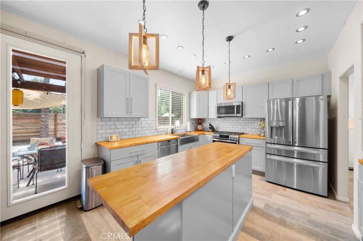 Large Kitchen