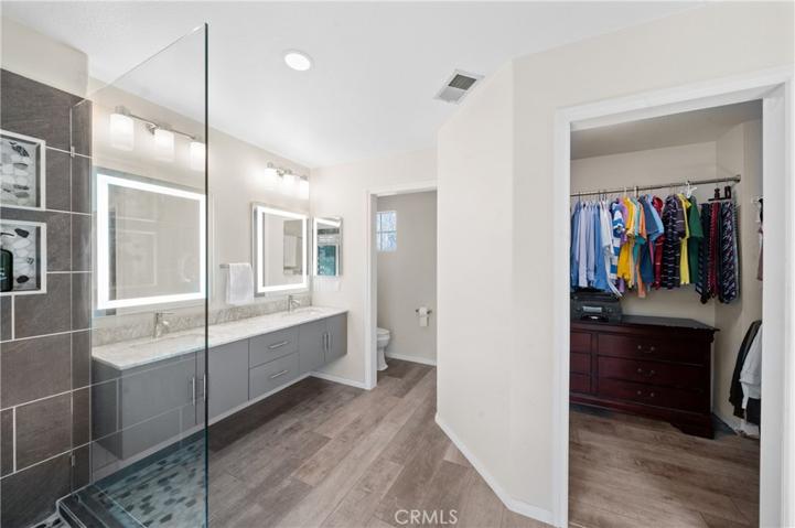 Large primary bathroom and walk in closet