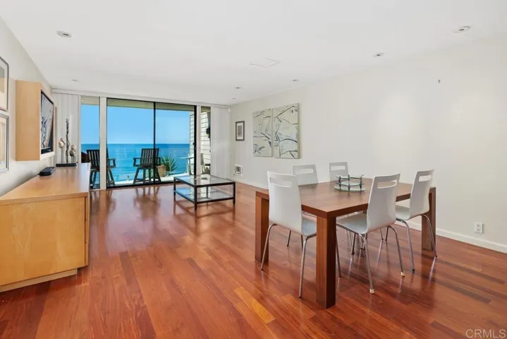 369 W I Street, Encinitas, California 92024
