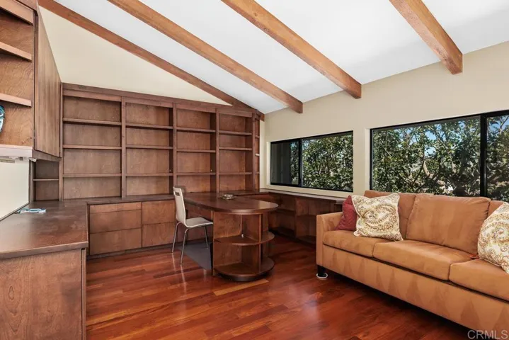 369 W I Street, Encinitas, California 92024