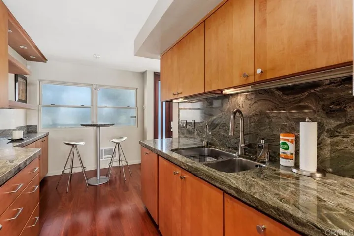 369 W I Street, Encinitas, California 92024