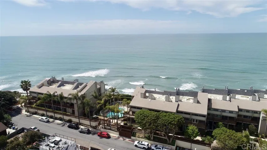 369 W I Street, Encinitas, California 92024