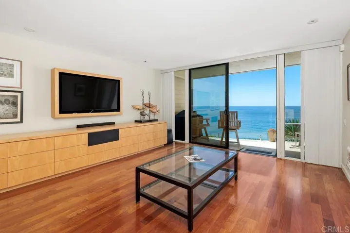 369 W I Street, Encinitas, California 92024