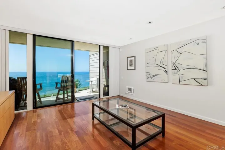 369 W I Street, Encinitas, California 92024