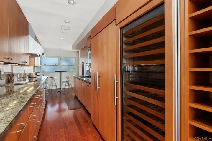 369 W I Street, Encinitas, California 92024