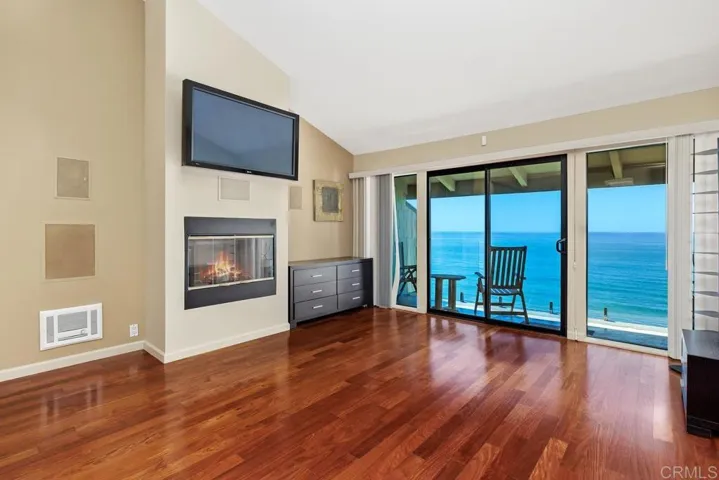 369 W I Street, Encinitas, California 92024