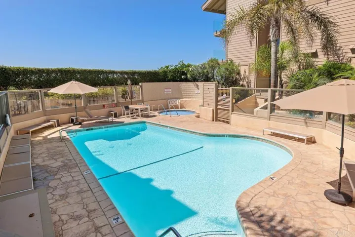 369 W I Street, Encinitas, California 92024