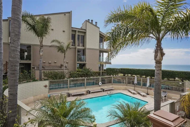 369 W I Street, Encinitas, California 92024