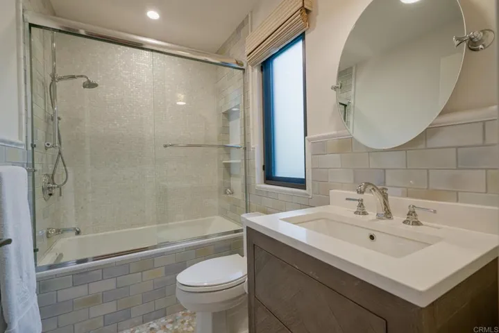 Guest #2 Ensuite Bathroom