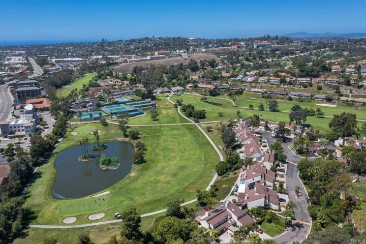 Nearby El Camino Country Club