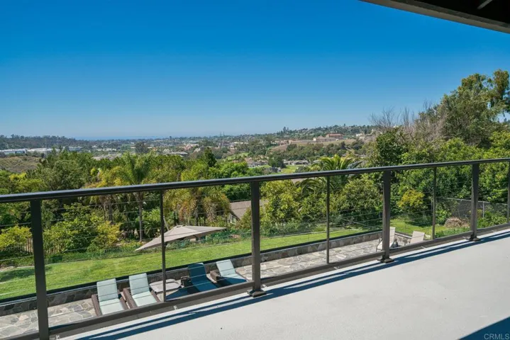 South West Facing Rear Deck & Pool