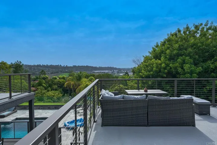 Casita Elevated Deck Area