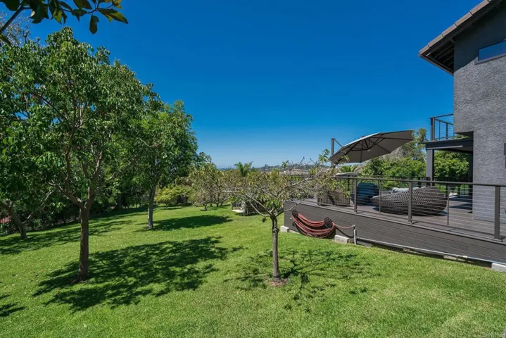 Lusch Wrap-Around Landscaping