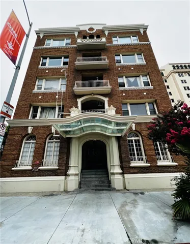 FRONT OF BLDG