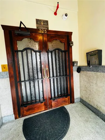BLDG FRONT ENTRY