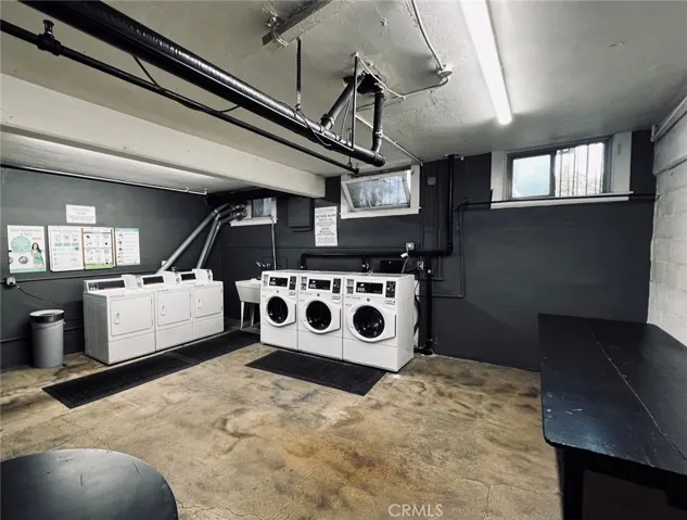BASEMENT COMMON AREA LAUNDRY ROOM