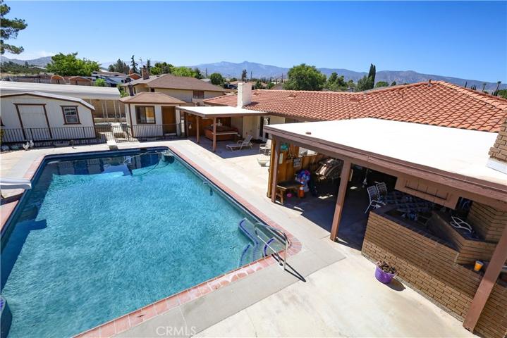 9419 Sierra Vista Road, Phelan, California 92371