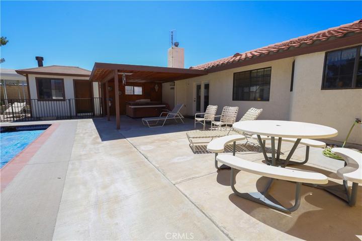 9419 Sierra Vista Road, Phelan, California 92371