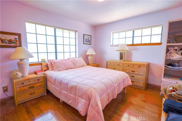 9419 Sierra Vista Road, Phelan, California 92371