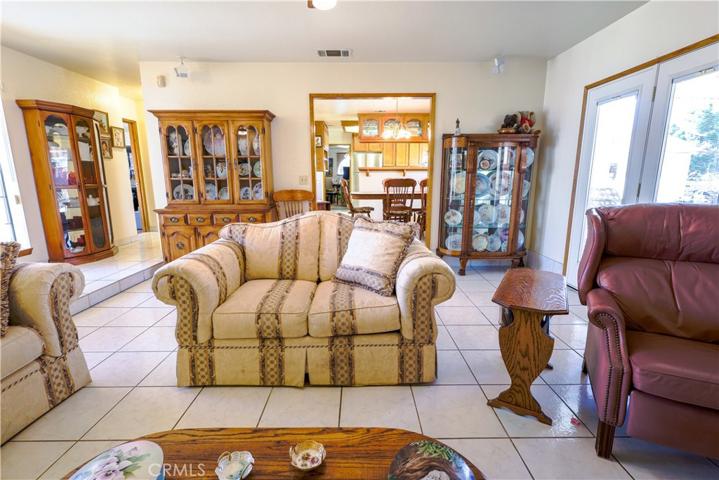 9419 Sierra Vista Road, Phelan, California 92371