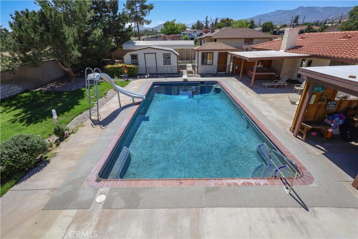 9419 Sierra Vista Road, Phelan, California 92371