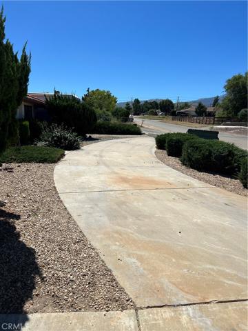 9419 Sierra Vista Road, Phelan, California 92371
