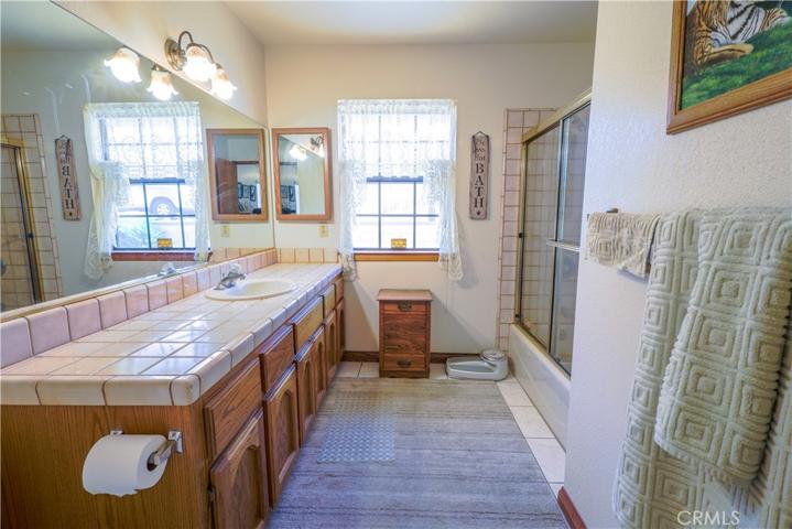 9419 Sierra Vista Road, Phelan, California 92371
