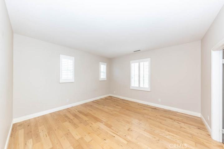  Upstairs bedroom