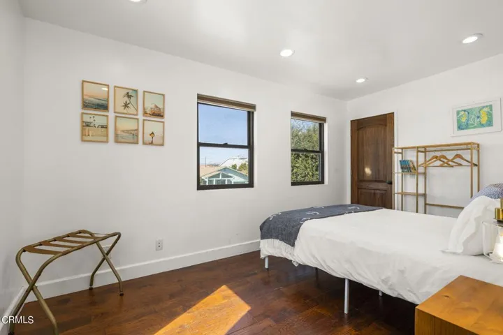 38-web-or-mls-UpmarketMedia_128Cam-96