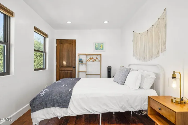 39-web-or-mls-UpmarketMedia_128Cam-98